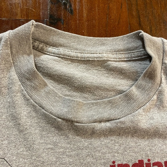 Indiana Hoosiers Graphic T-Shirt Medium - Picture 4 of 5